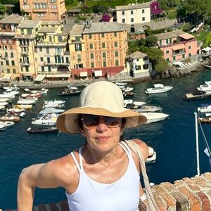 Meet your Posher, Taly